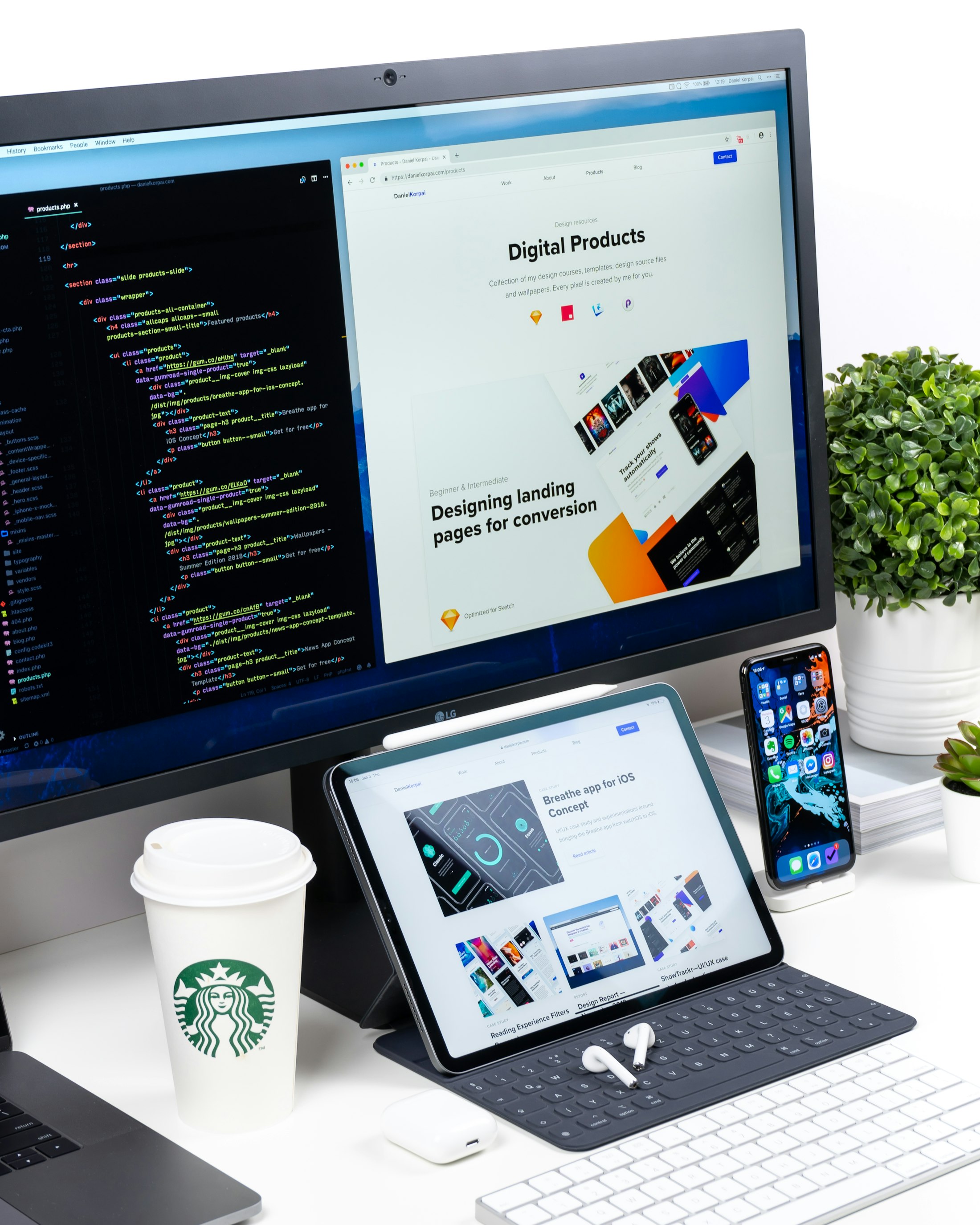 Diseño de una landing page en un monitor de escritorio